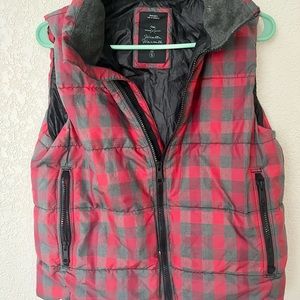 Gap puffer vest